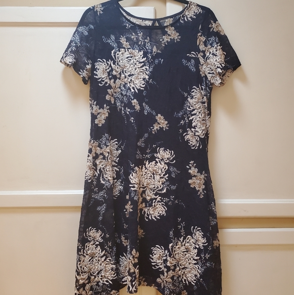 Roz & Ali Women's Short-sleeved Peplum Dress - Picture 3 of 11
